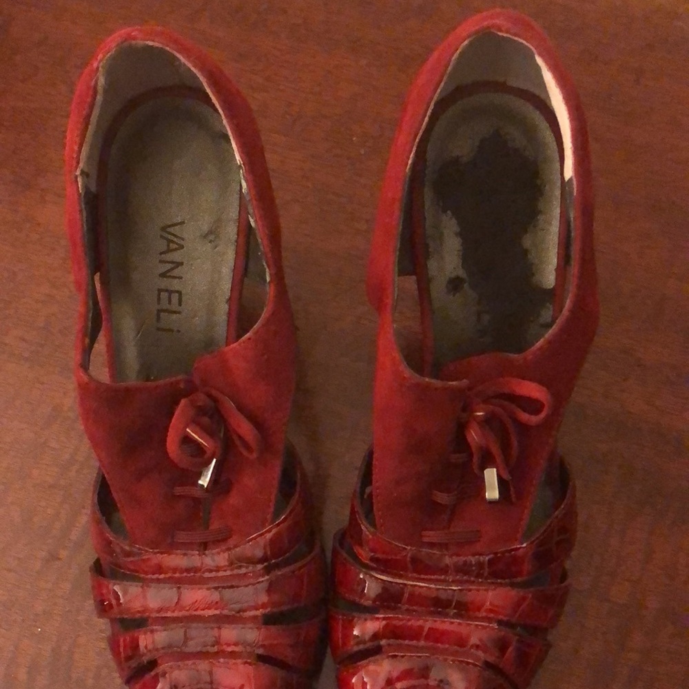 Shoes - Picture 5 of 5